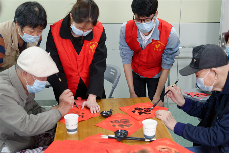 “情暖病房 喜迎新年”新年主题活动.jpg “情暖病房 喜迎新年”新年主题活动.jpg