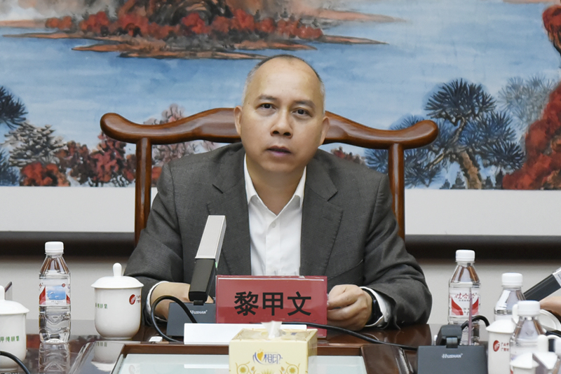 24黎甲文局长讲话.jpg 24黎甲文局长讲话.jpg