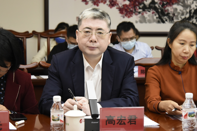 4高宏君书记参加会议.jpg 4高宏君书记参加会议.jpg