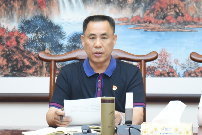 3唐友明院长作中心发言.jpg 3唐友明院长作中心发言.jpg