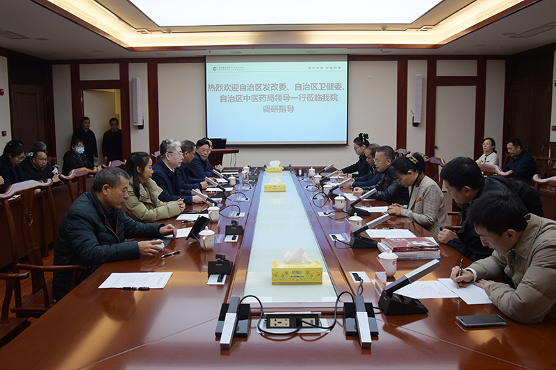 1座谈会上.jpg 1座谈会上.jpg