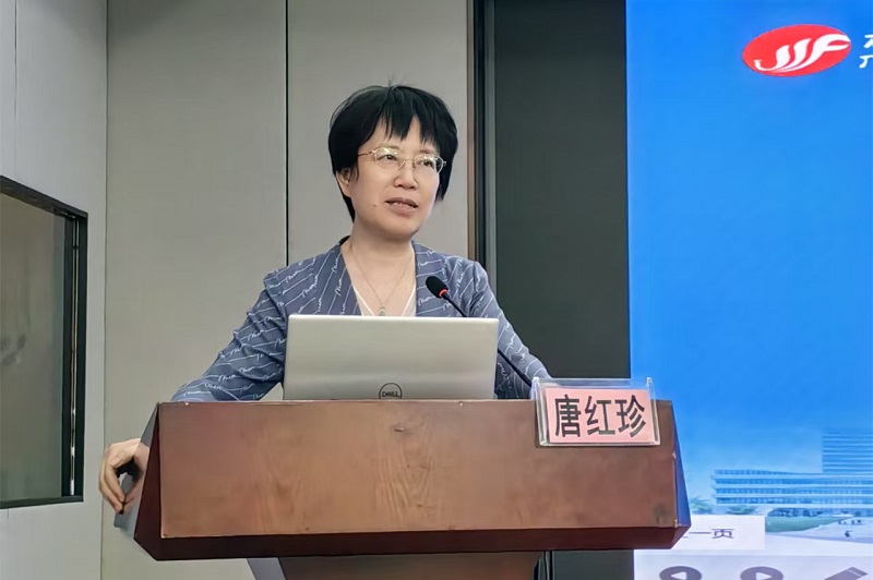 唐红珍1.jpg