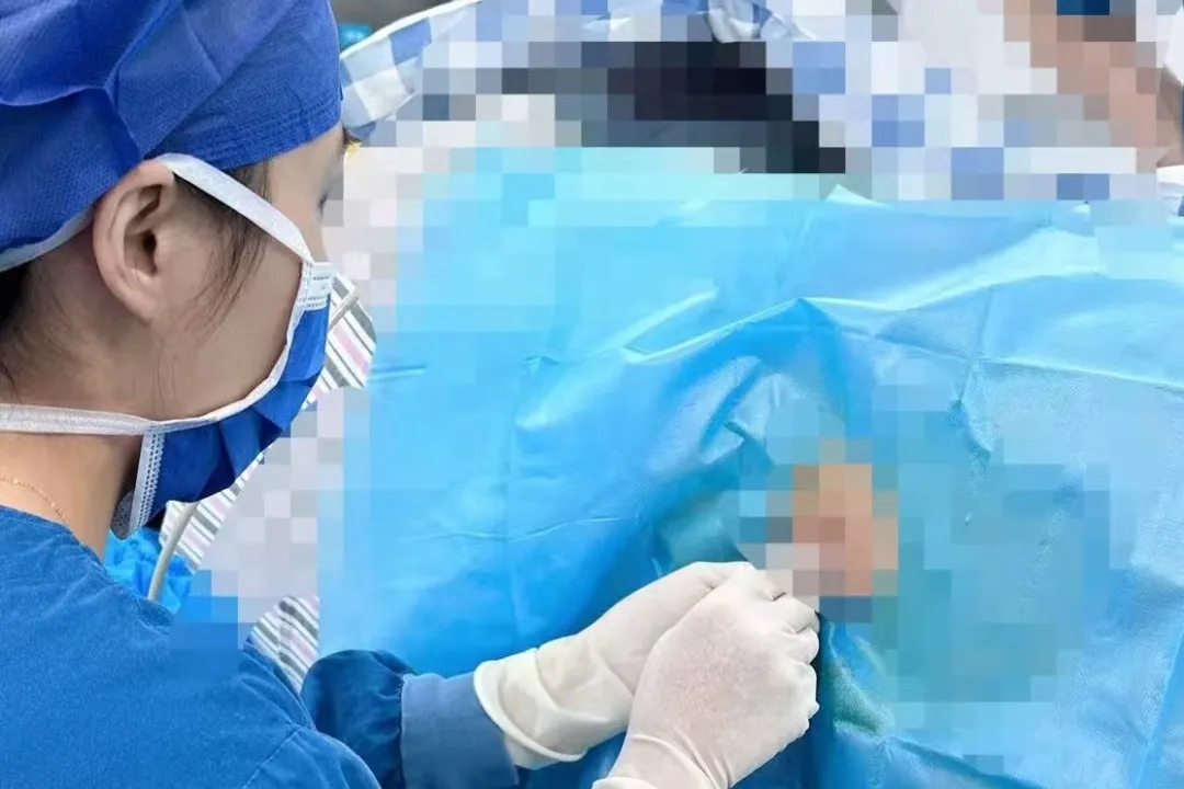 为 “特殊” 生命护航｜她虽听不懂医学术语，却感受到了医者善意